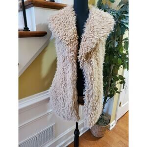 Me Jane Women's Faux Fur Vest M